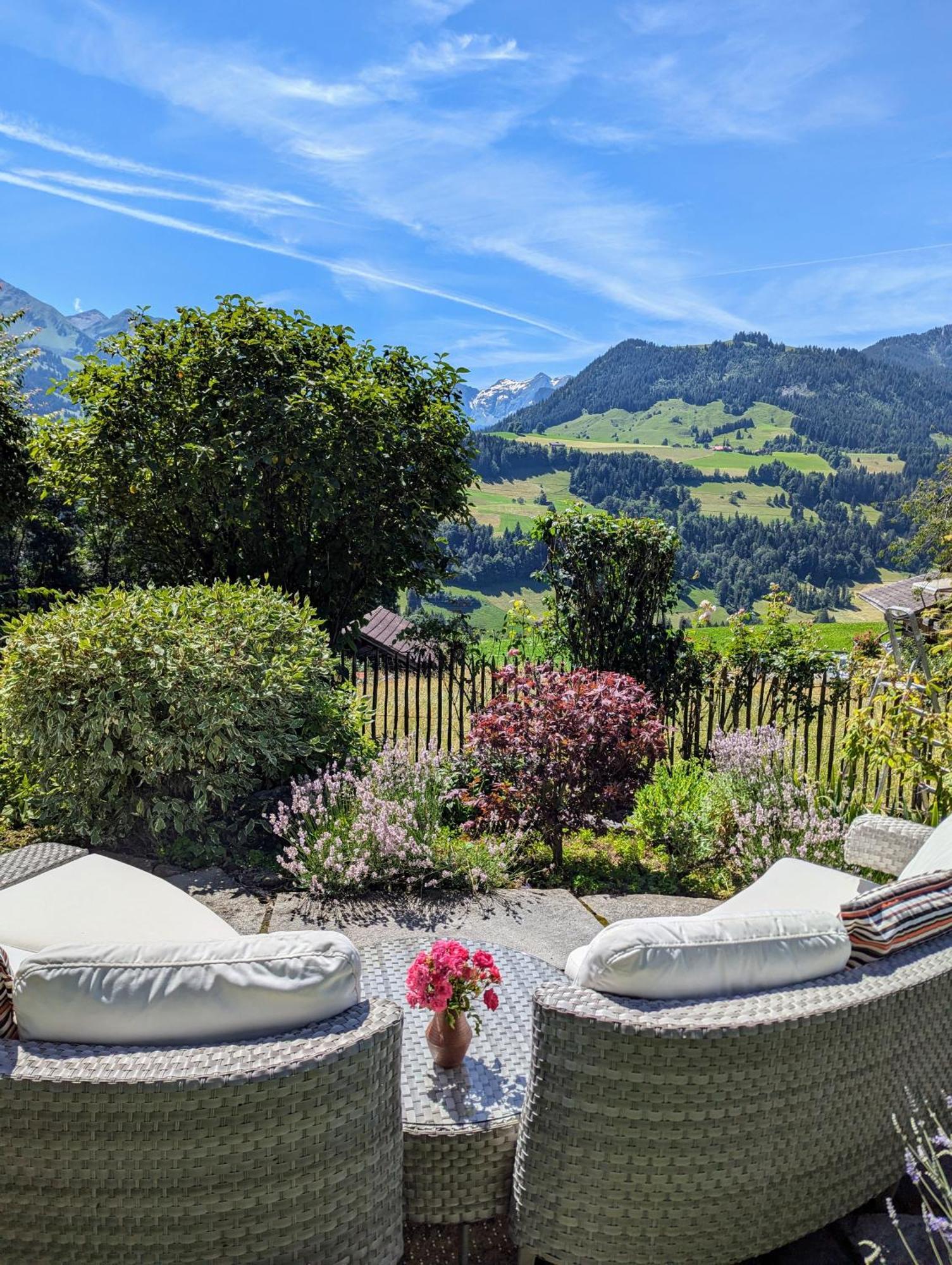 Swiss Mountain-Valley View Lodge Erlenbach im Simmental Buitenkant foto
